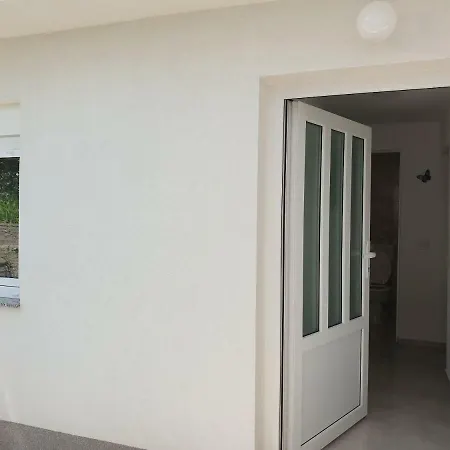 Mares * ツリクヴェニツァ