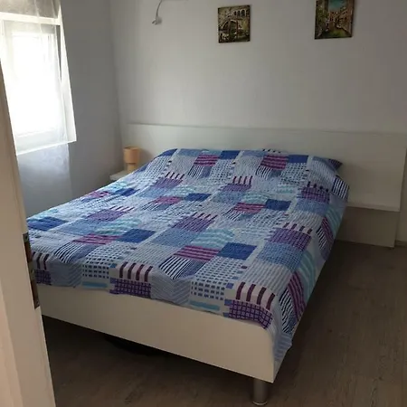 Mares דירה *